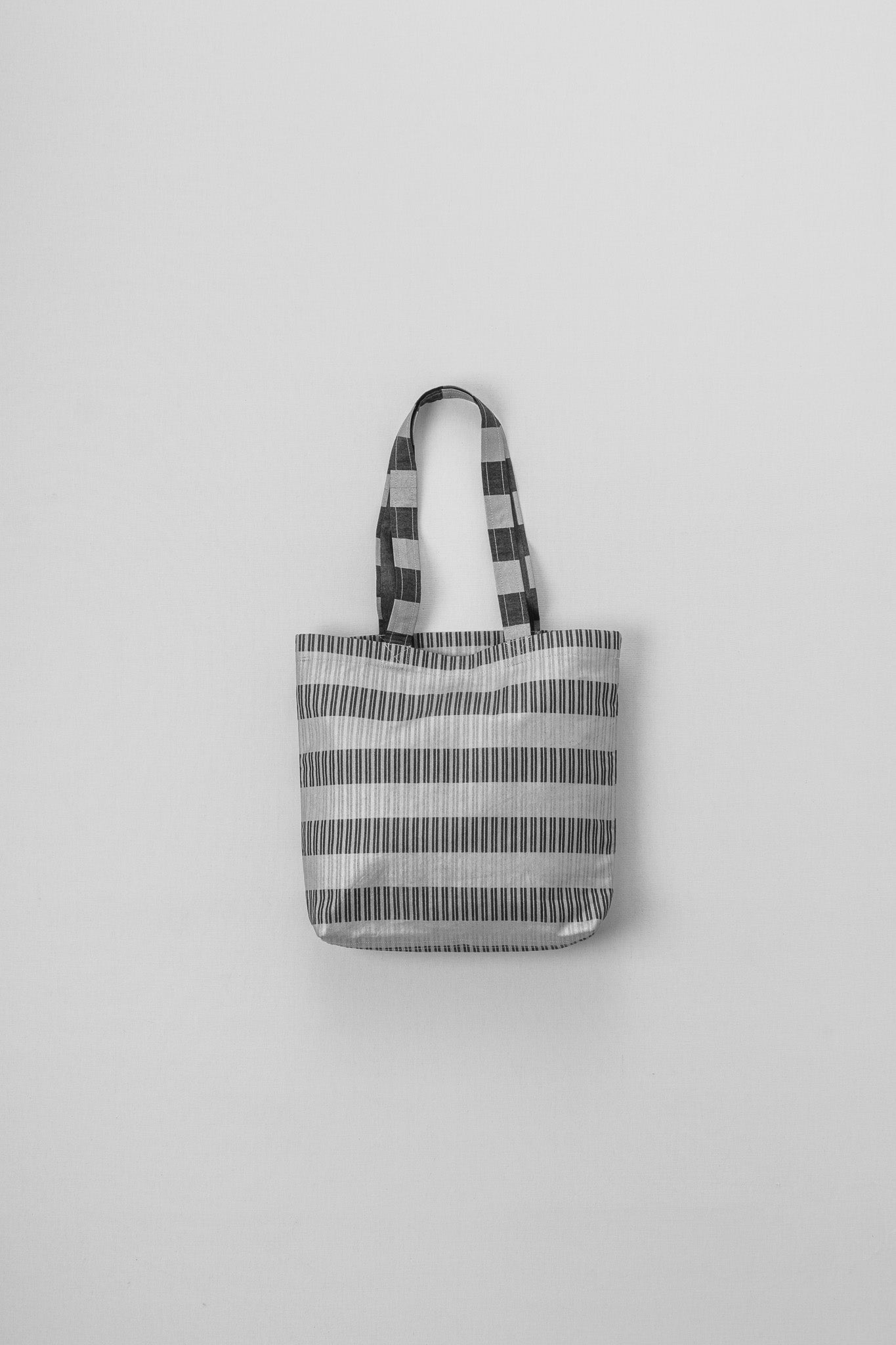 SILVER TOTE