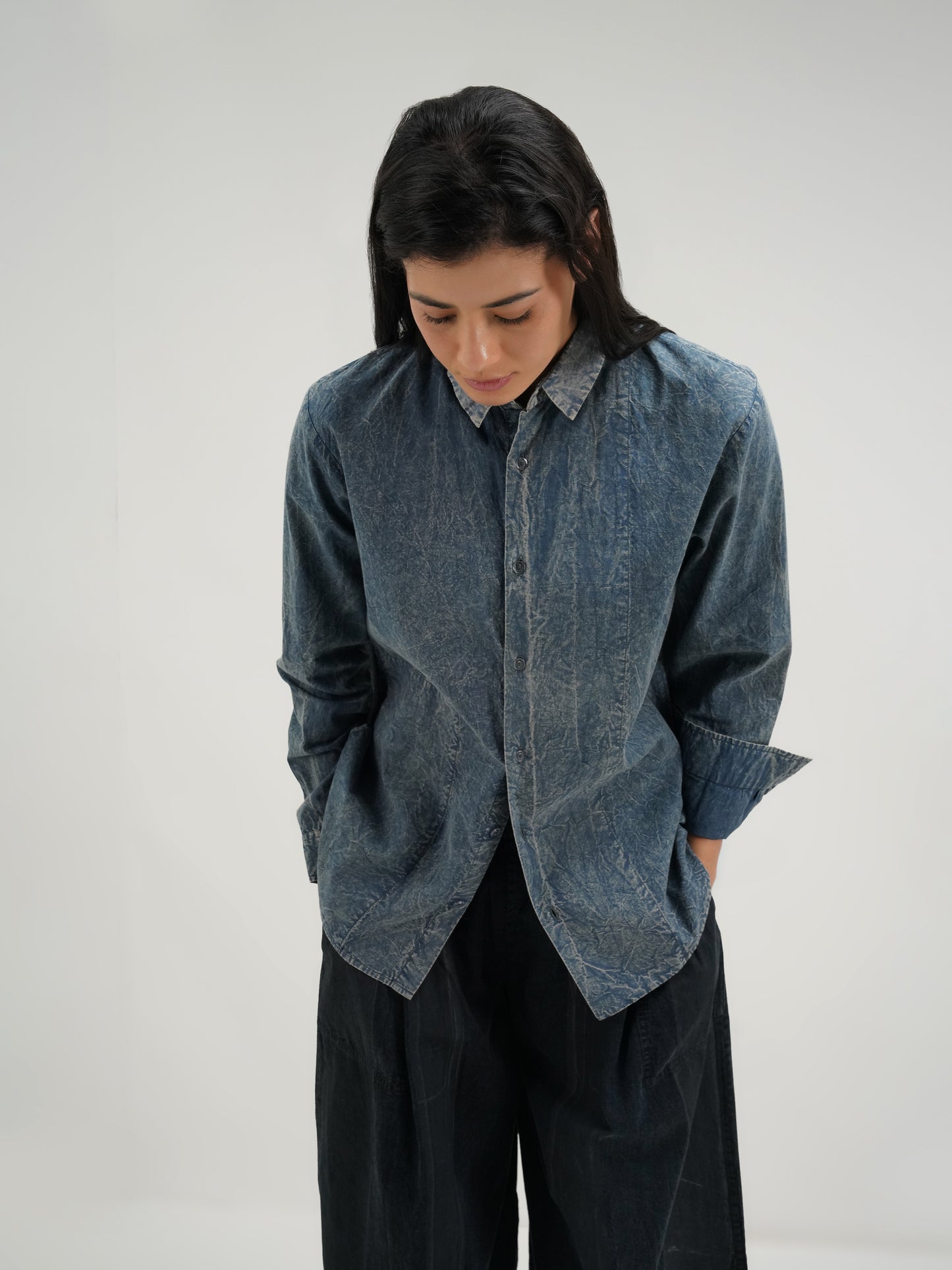 WASHED COLLARED SHIRT