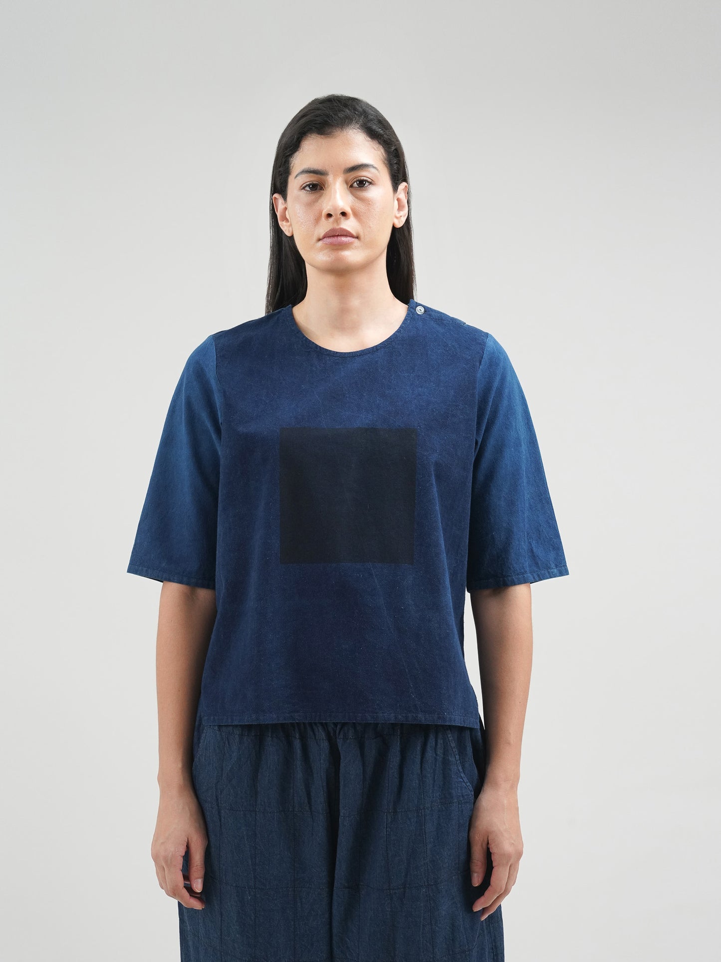 INDIGO TEE