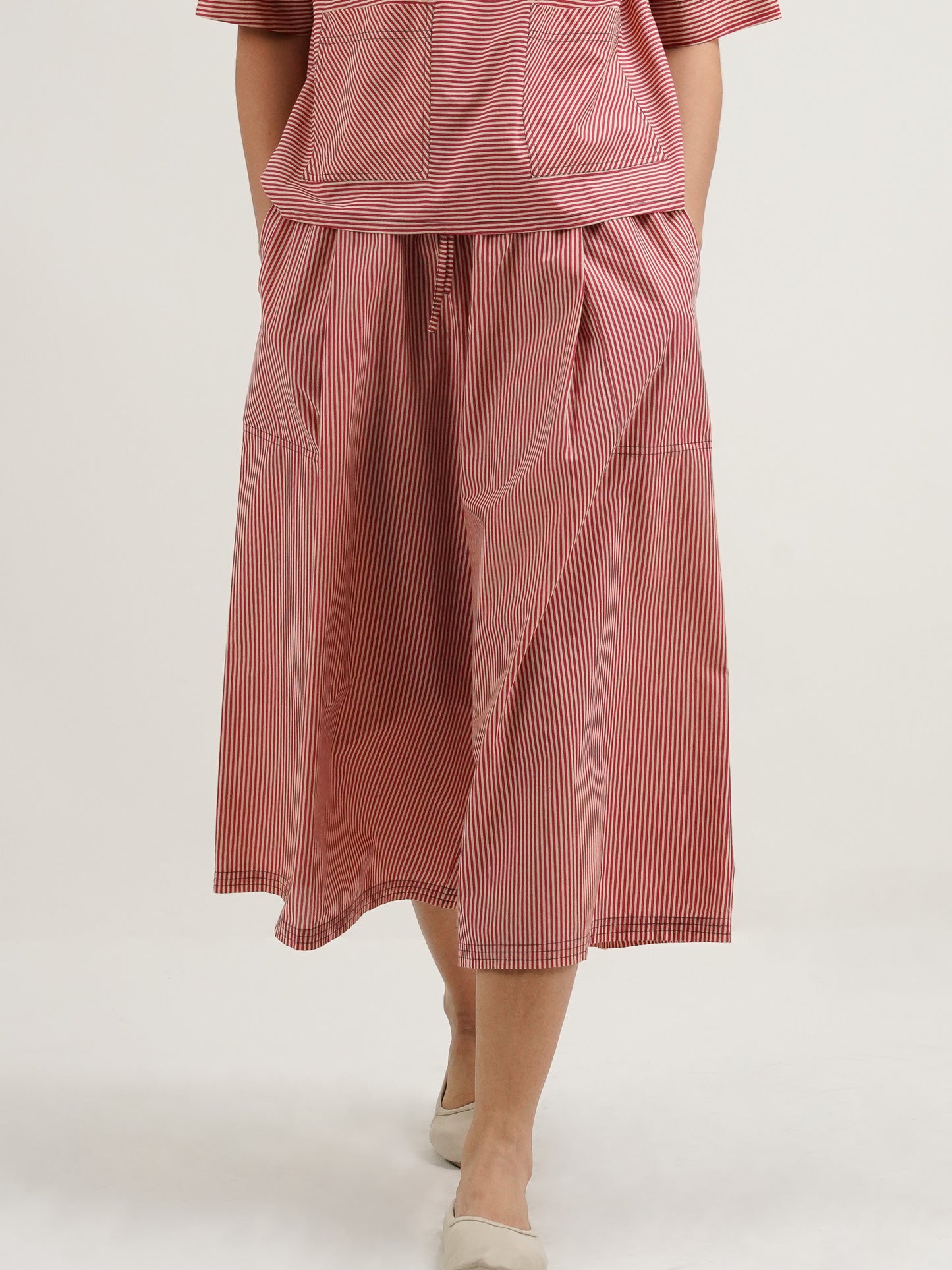 RED STRIPE WIDE PANTS