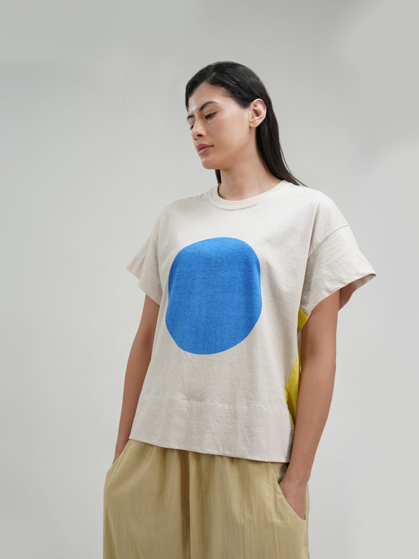 PALE GREY DISQ T-SHIRT