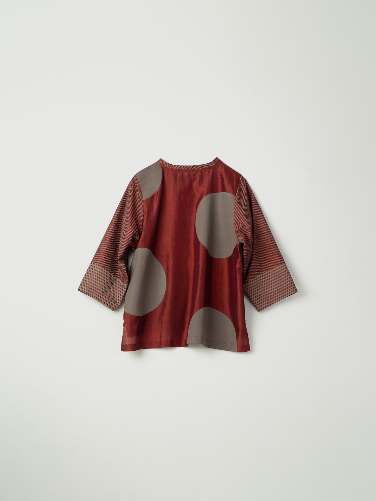 BURGUNDY BIG DOT TOP