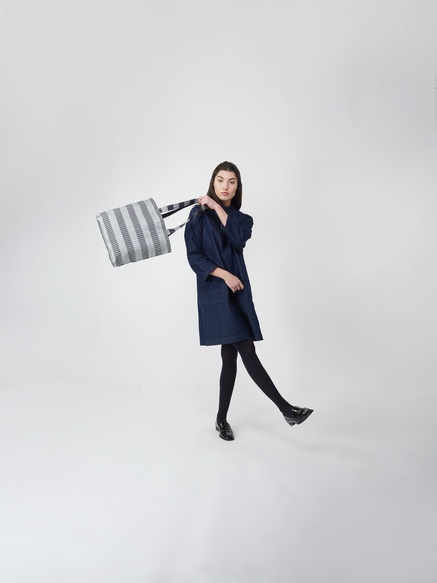 SILVER TOTE