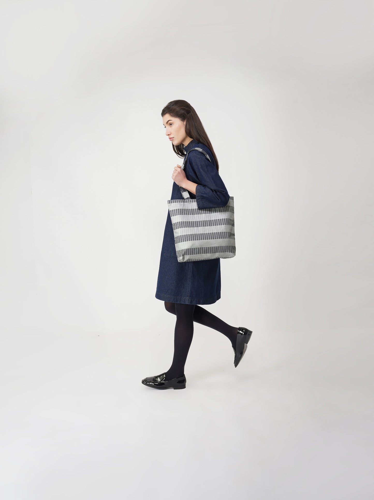 SILVER TOTE