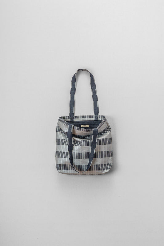 SILVER TOTE