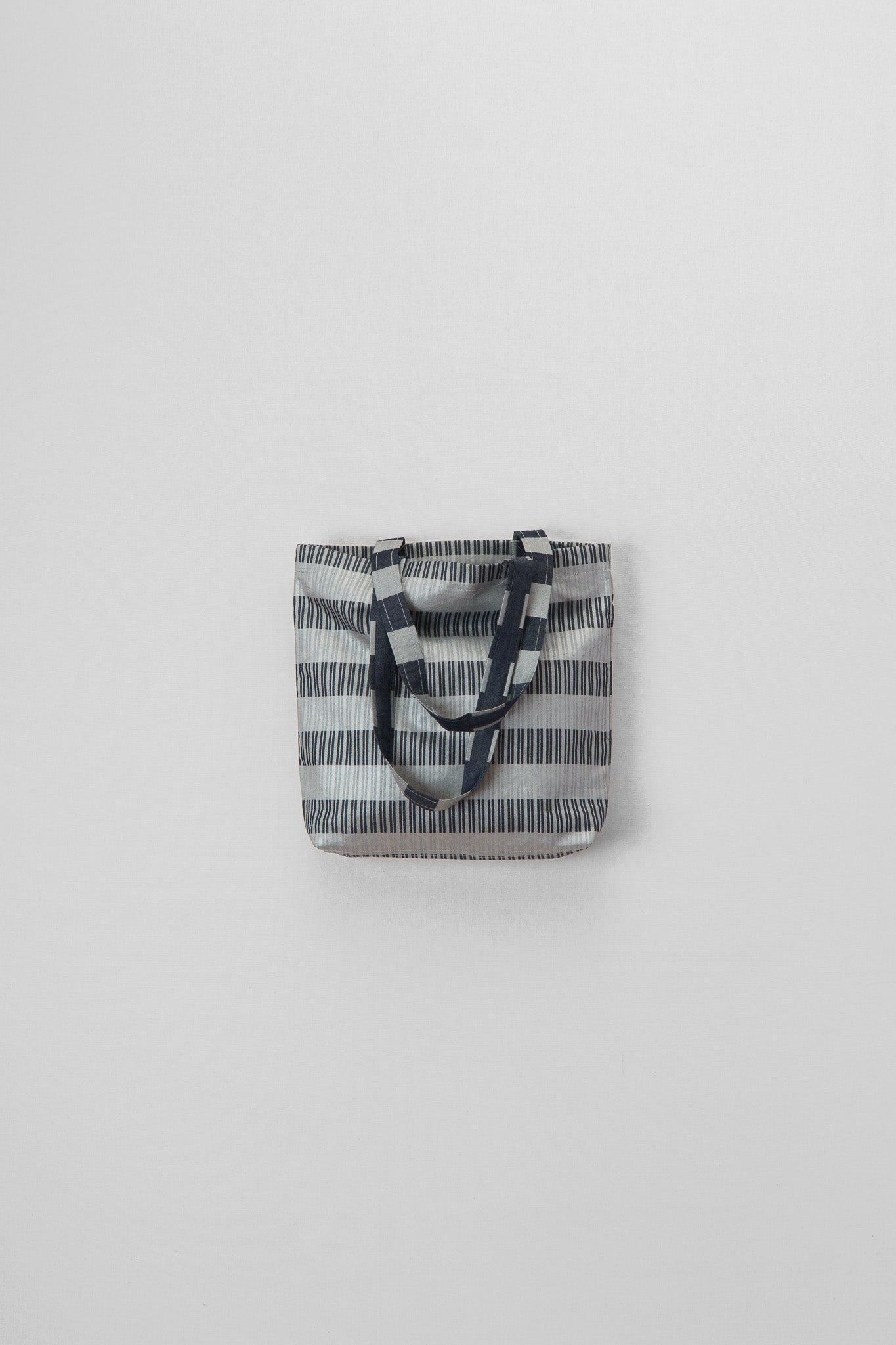 SILVER TOTE