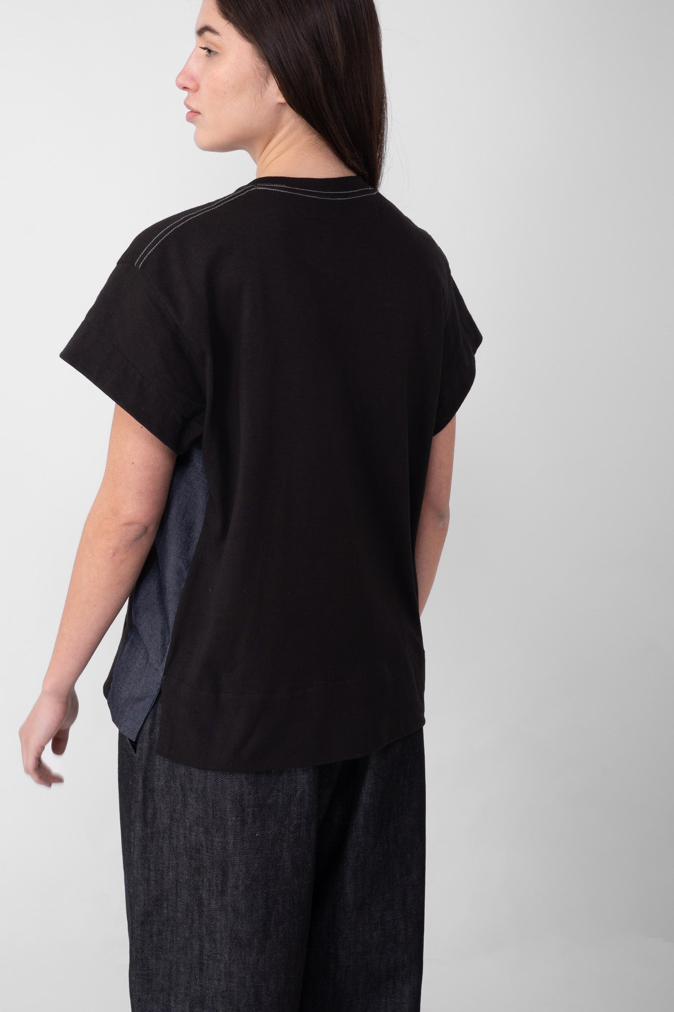 BLACK DISQ T-SHIRT