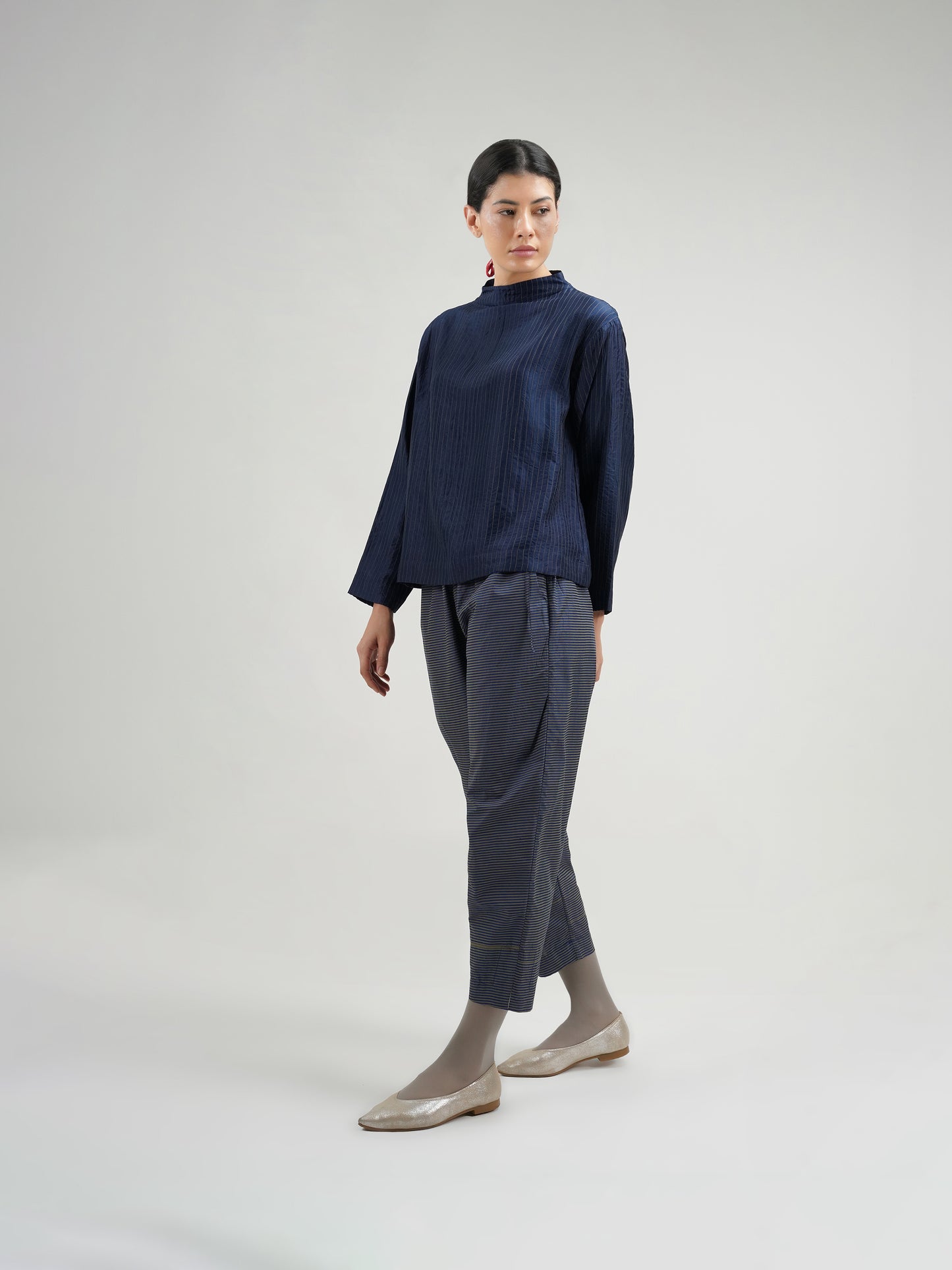 NAVY WITH GREY PINSTRIPE PANT.