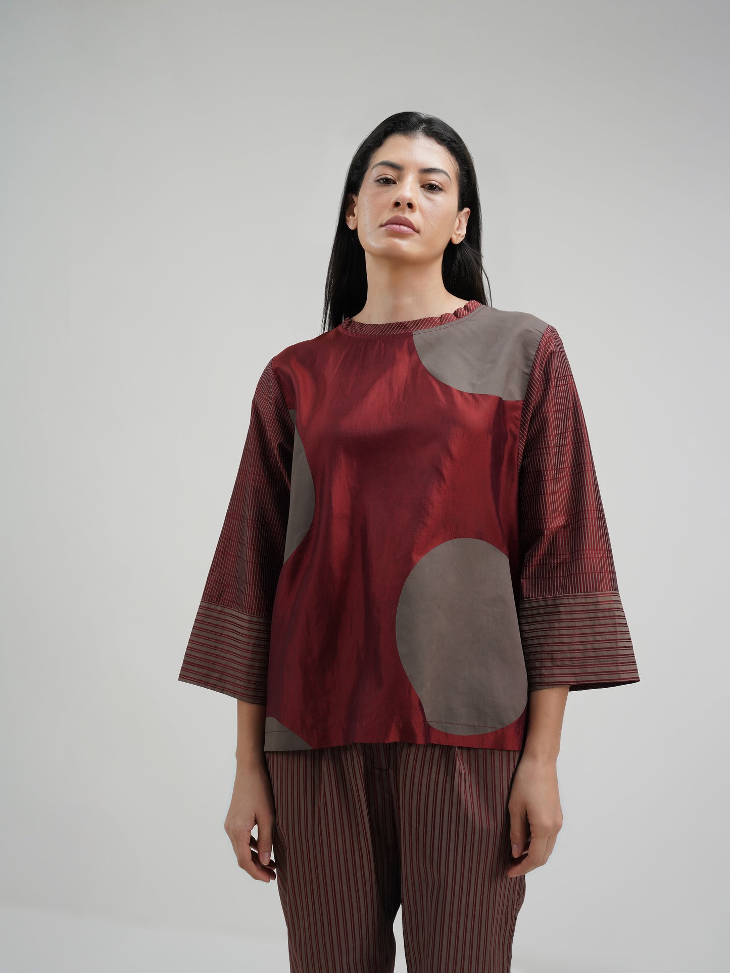 BURGUNDY BIG DOT TOP