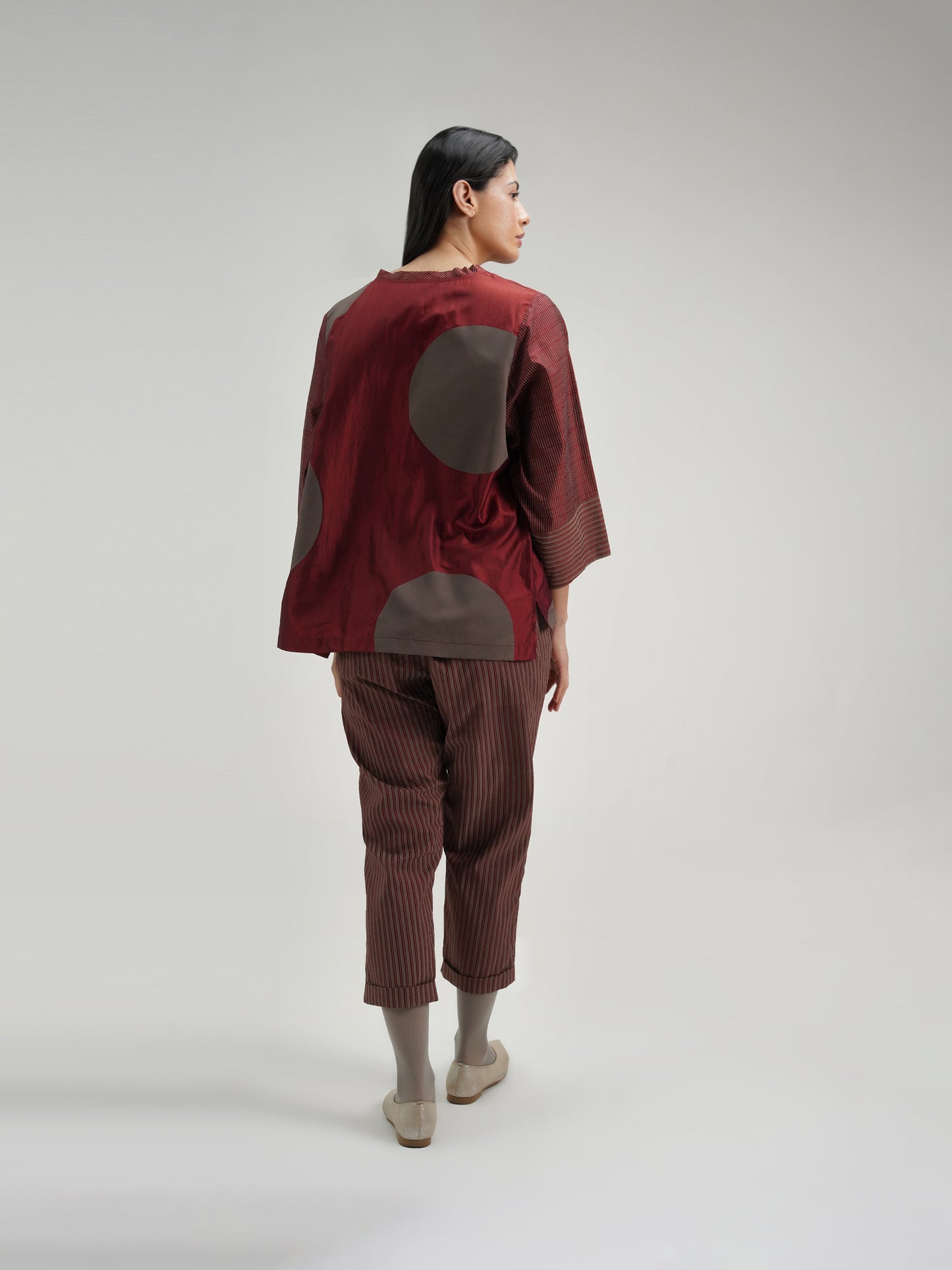 BURGUNDY BIG DOT TOP