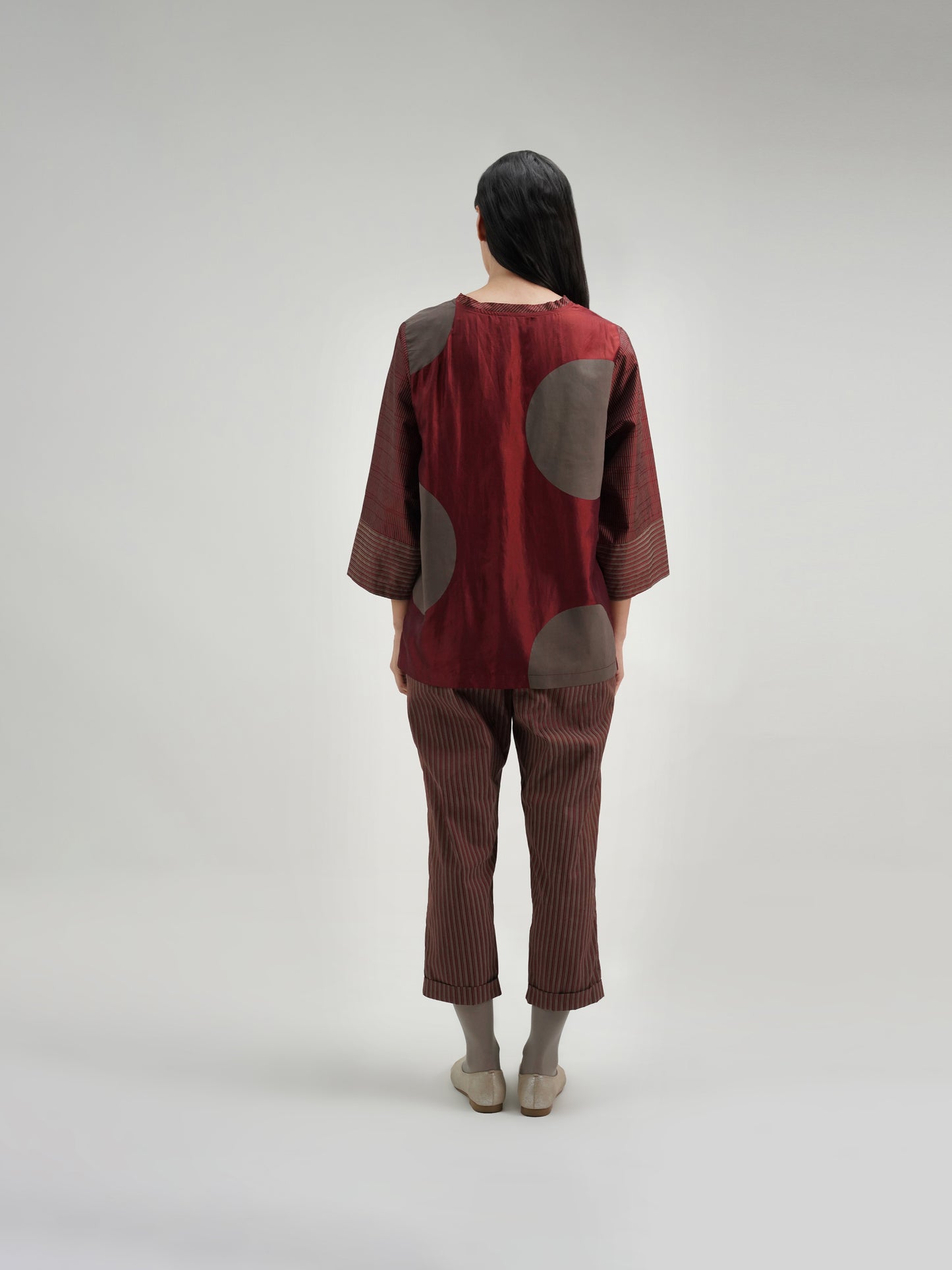 BURGUNDY BIG DOT TOP