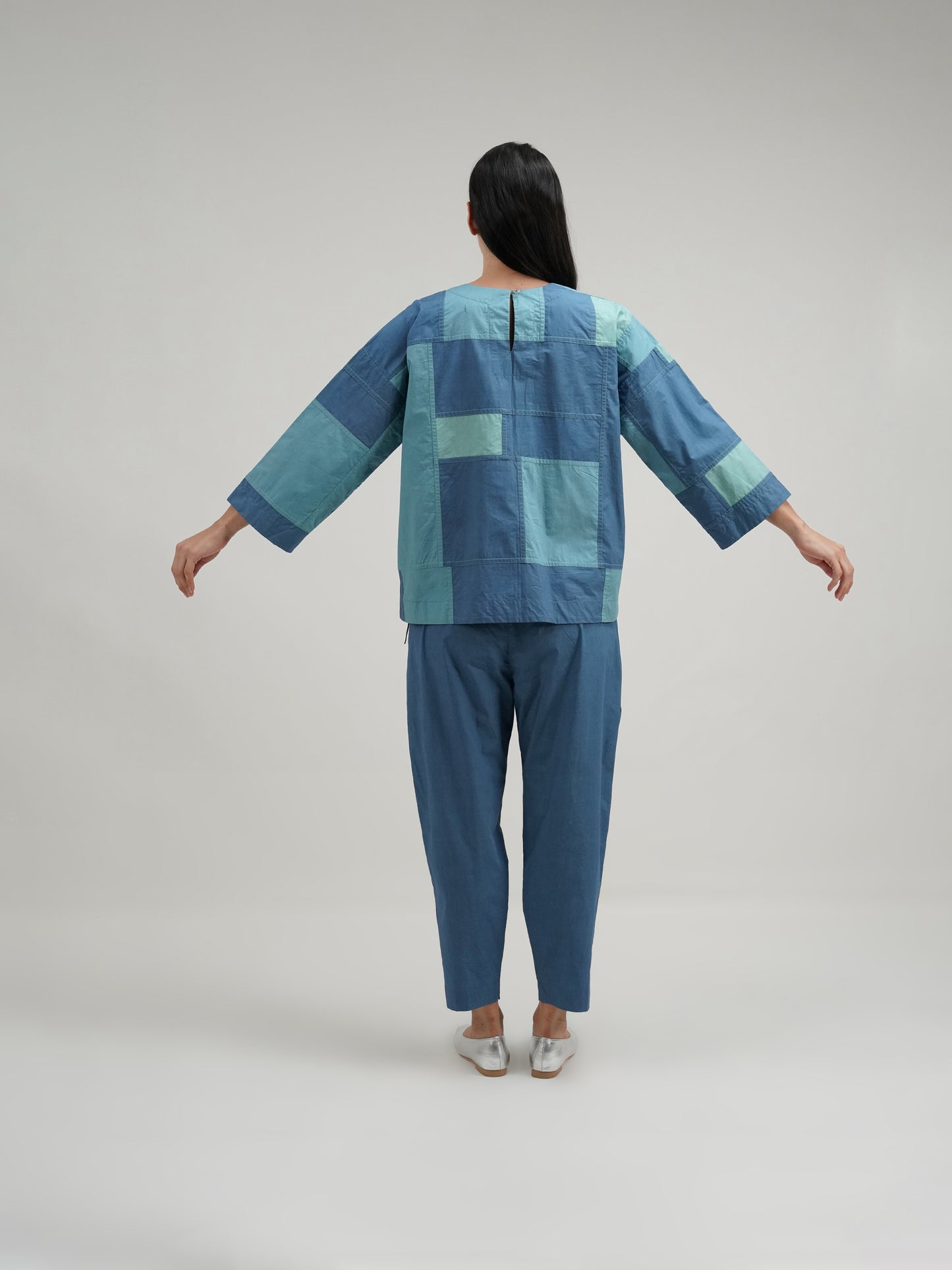 BLUE TUCK PANT