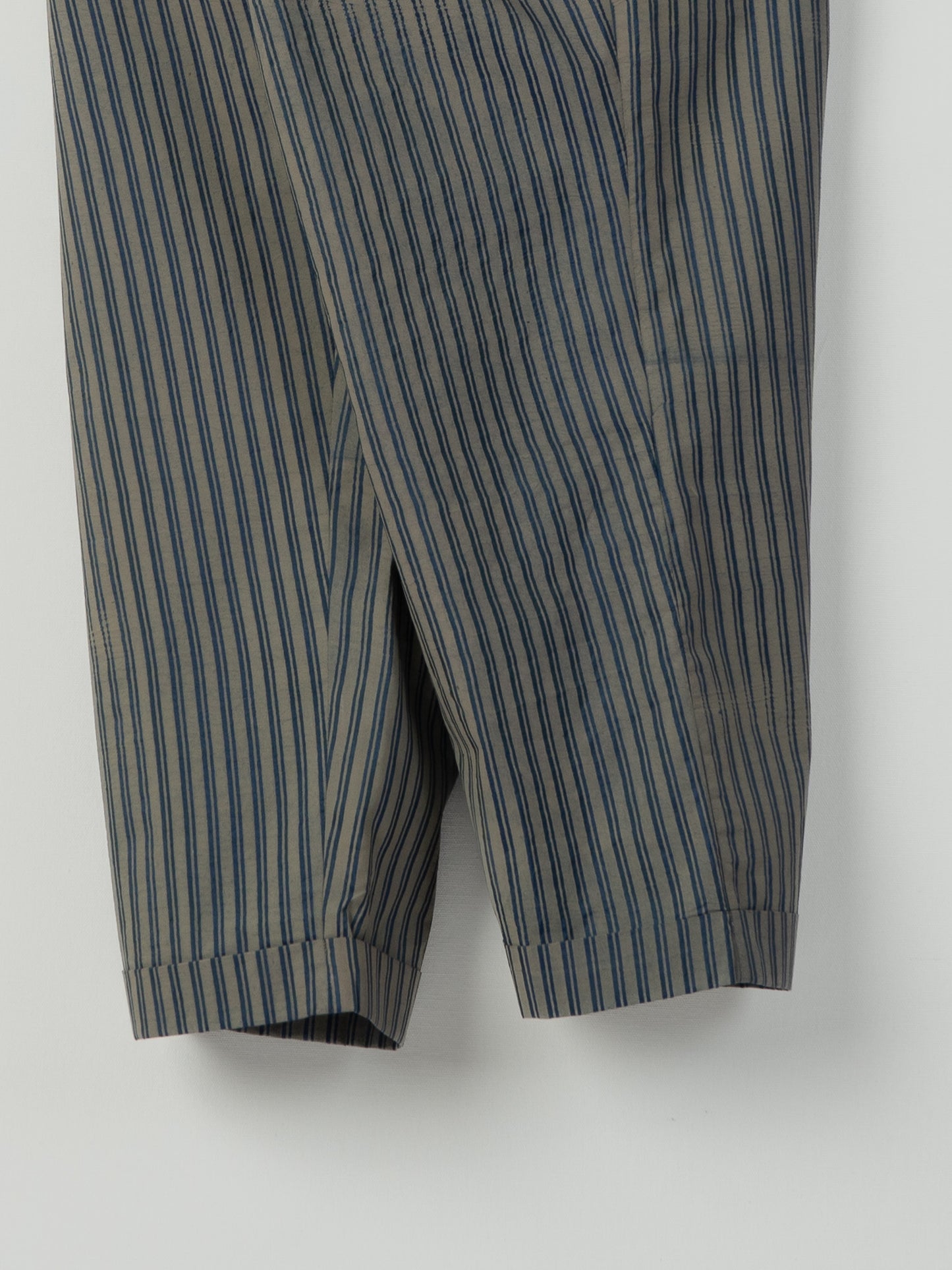 NAVY WITH GREY STRIPE PANT